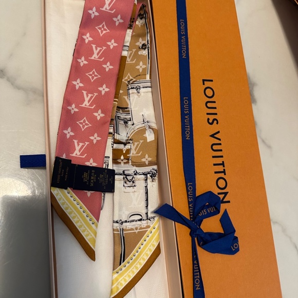 Louis Vuitton (never worn) bandeau - Picture 2 of 3